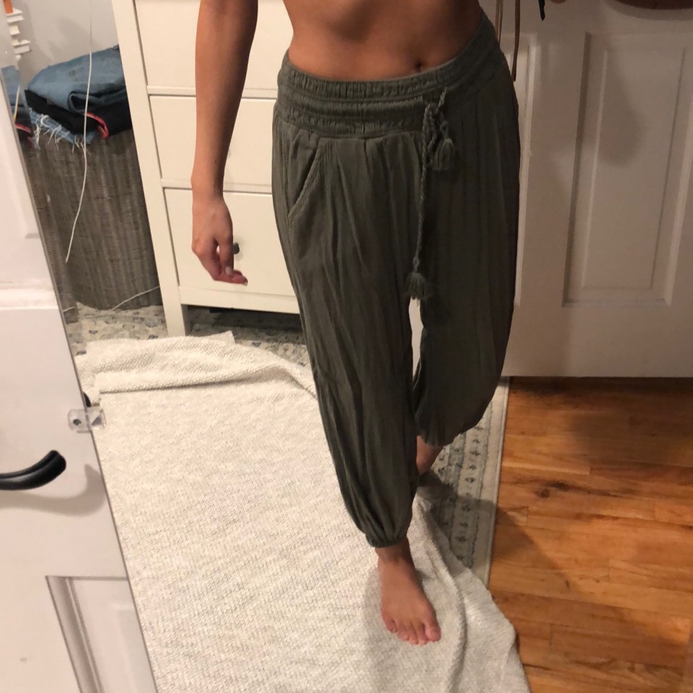 AEIRE Olive green pants
